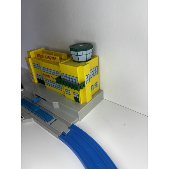 1998‎ TOMY Thomas The Train Trackmaster Sodor Airport Vintage-11 Piece - Picture 3 of 7